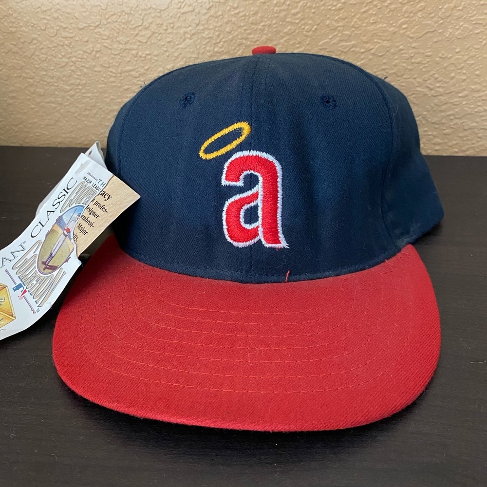 LA ANGELS VINTAGE FITTED BRAND NEW